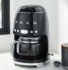 Smeg  1050 W 10 Fincan Kapasiteli Filtre Kahve Makinesi Siyah DCF02BLEU