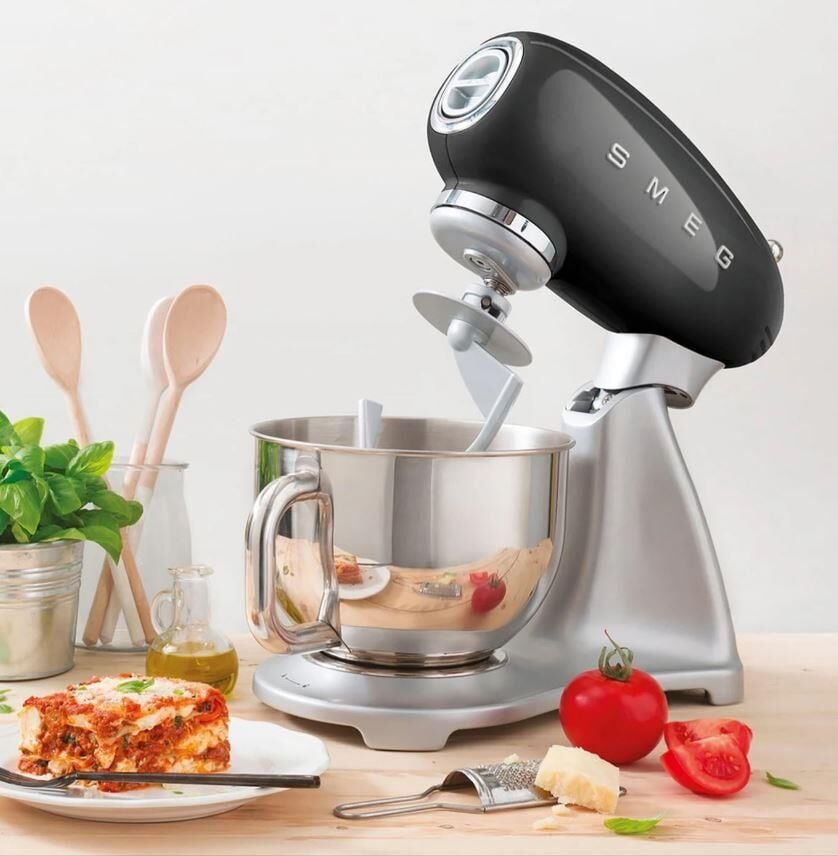 Smeg  Retro Siyah 800 W 4.8 lt Hamur Karıştırma Makinesi SMF03BLEU