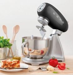 Smeg  Retro Siyah 800 W 4.8 lt Hamur Karıştırma Makinesi SMF03BLEU