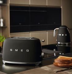 Smeg Retro  Ekmek Kızartma Makinesi Mat Siyah TSF01BLMEU