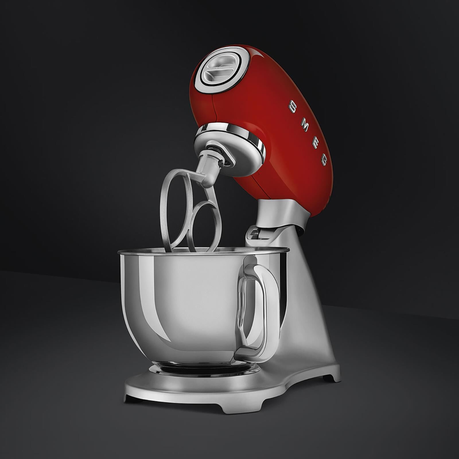 SMEG KIRMIZI HAMUR KARIŞTIRMA MAKİNESİ -SMF02RDEU